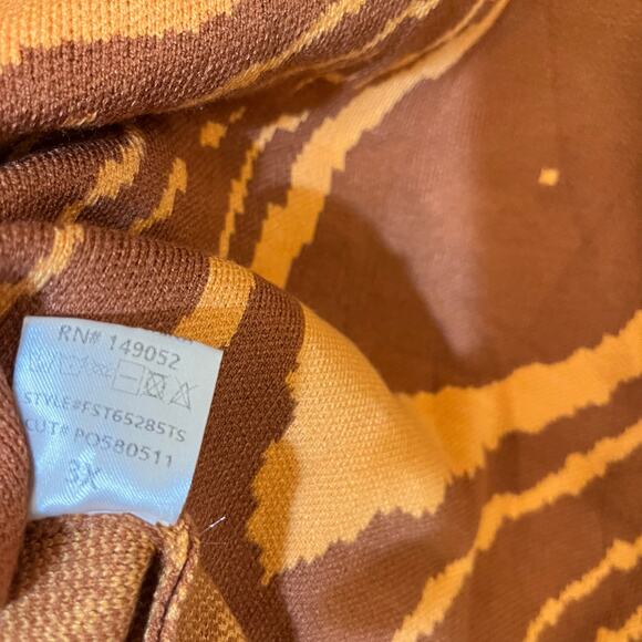 Fashion Nova Maya Cropped Marbled Top - Picture 7 of 11